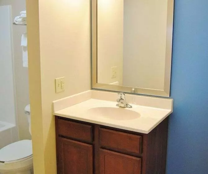 2ダブルベッドのスタンダードルーム, Americas Best Value Inn Saint Clairsville/wheeling