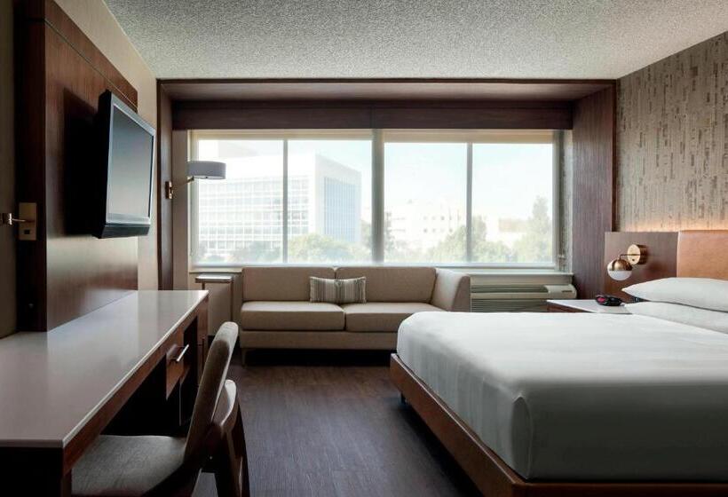 스탠다드 룸 킹사이즈 침대, Fullerton Marriott At California State University