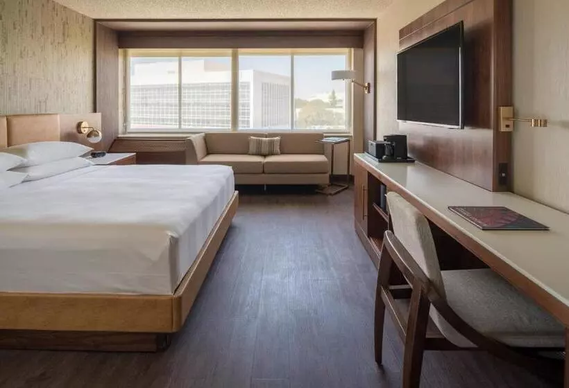 اتاق سوپریور با تخت بزرگ, Fullerton Marriott At California State University