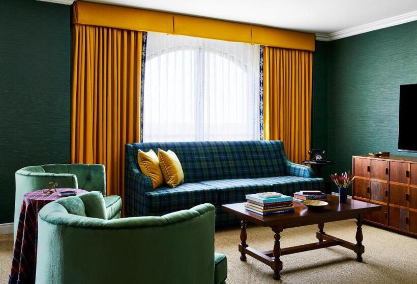 キングサイズベッドのデラックススイート, Graduate By Hilton Annapolis