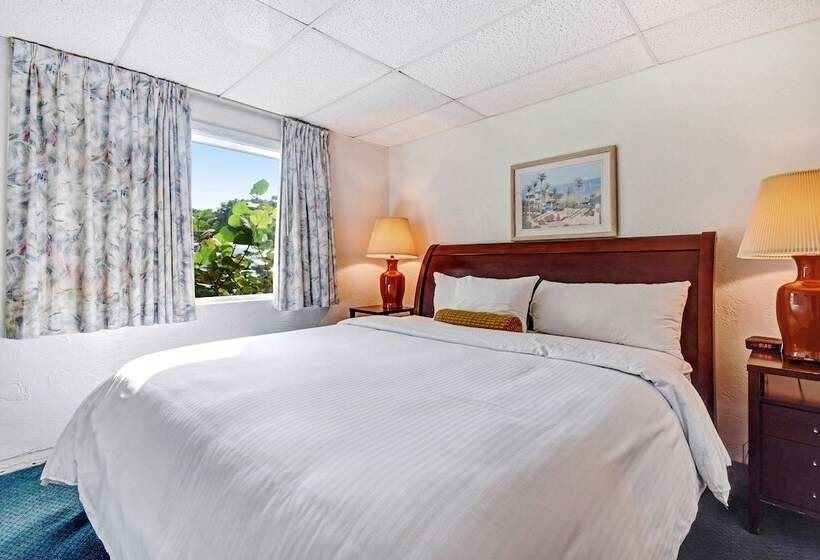 Люкс, Key Largo Inn