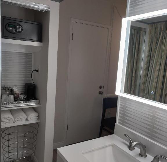 プールビュースタンダードルーム, Kings Inn