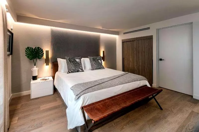 اتاق استاندارد با تخت بزرگ, La Jolla Cove Suites