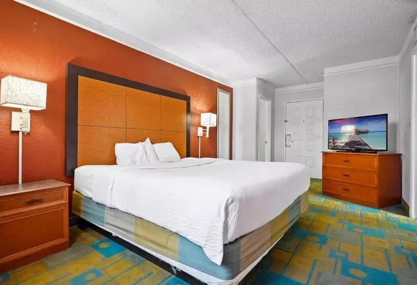キングサイズベッドのデラックスルーム, La Quinta Inn By Wyndham Costa Mesa Orange County