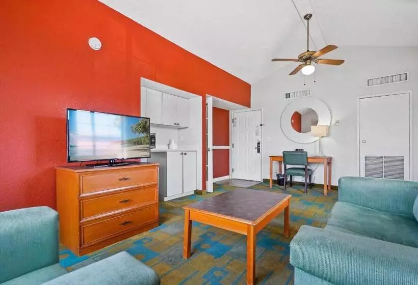 キングサイズベッドのスイートルーム, La Quinta Inn By Wyndham Costa Mesa Orange County