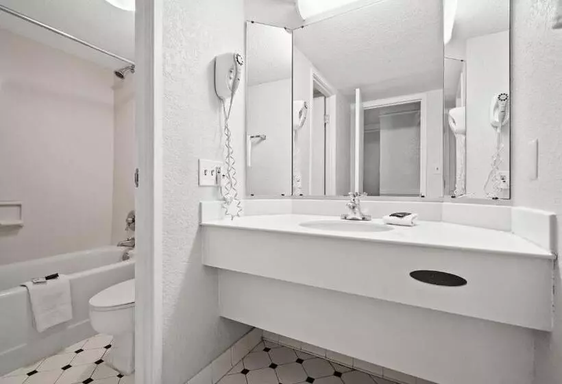キングサイズベッドのスイートルーム, La Quinta Inn By Wyndham Costa Mesa Orange County