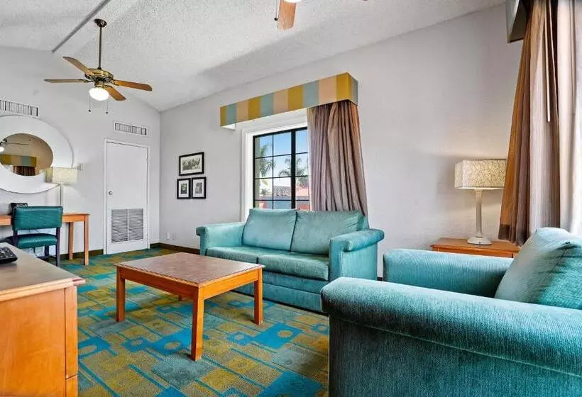 キングサイズベッドのスイートルーム, La Quinta Inn By Wyndham Costa Mesa Orange County