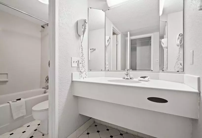 ２ダブルベッドのスタンダードルーム, La Quinta Inn By Wyndham Costa Mesa Orange County