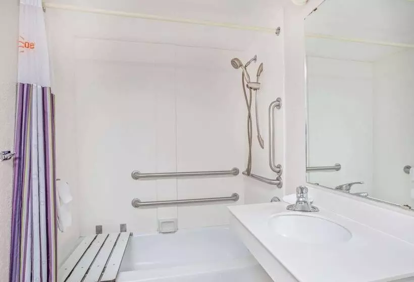 Standard-invahuone King-vuode, La Quinta Inn By Wyndham Reno