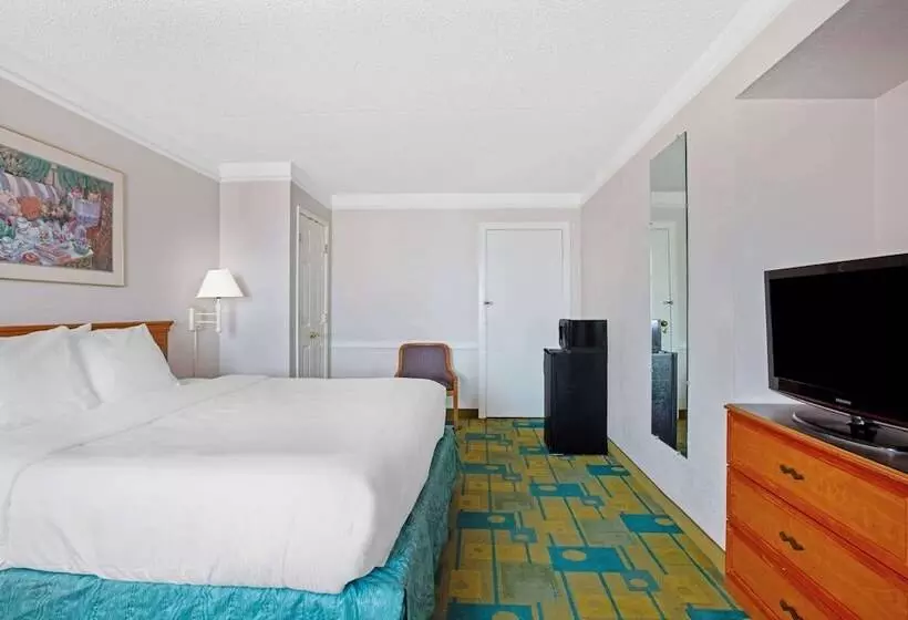 Standard-invahuone King-vuode, La Quinta Inn By Wyndham Reno