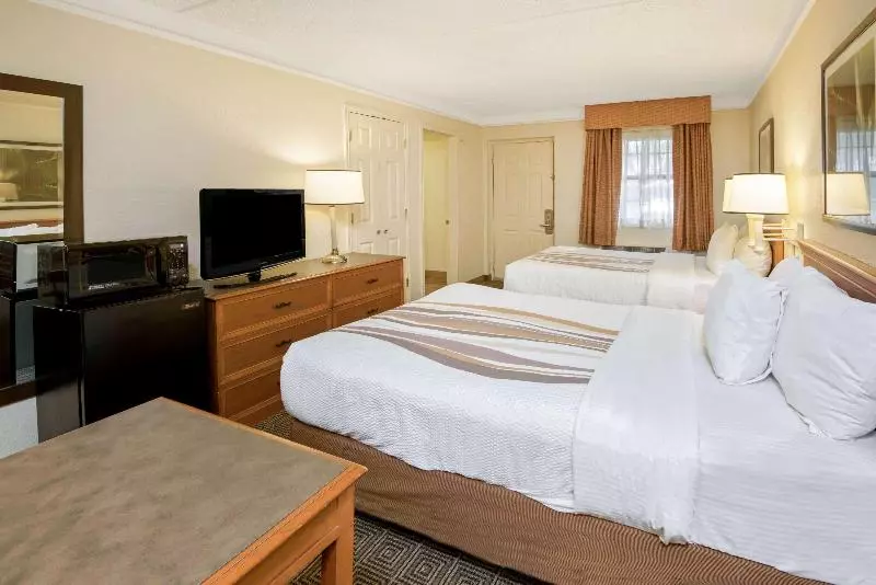 اتاق لوکس, La Quinta Inn By Wyndham San Antonio Market Square