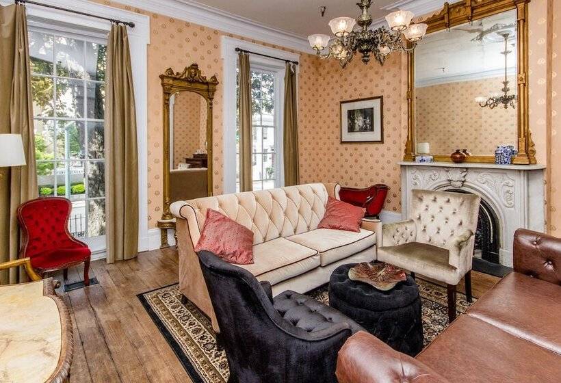 סוויטה, Linden Row Inn