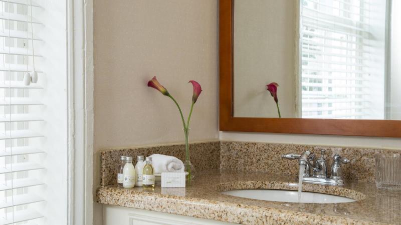 חדר סטנדרט עם מיטת קינג, Linden Row Inn