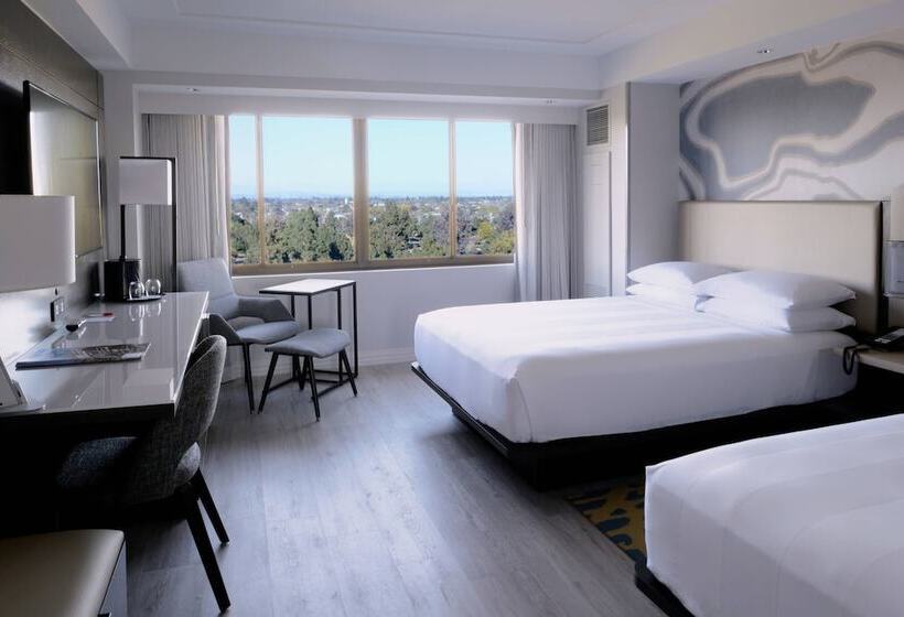 غرفه قياسيه سريرين مزدوجين, Long Beach Marriott