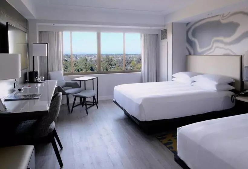 اتاق استاندارد با 2 تخت دوبل, Long Beach Marriott