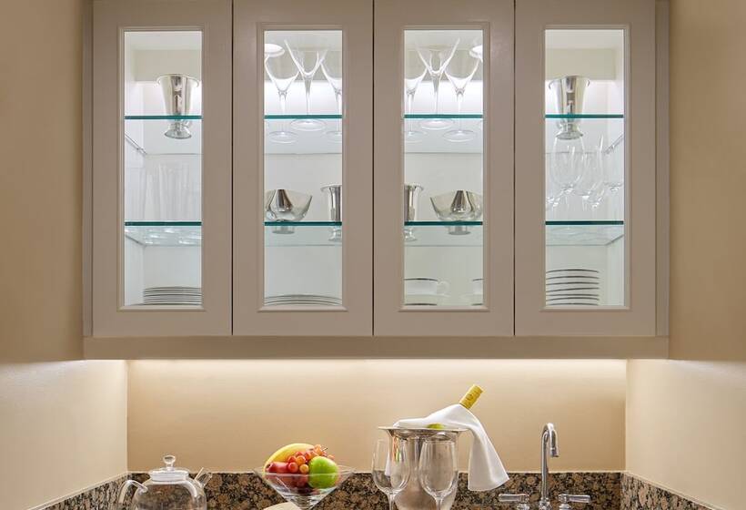 带2个卧室的套房, Lowell