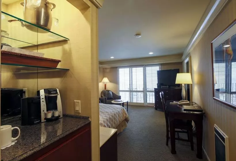 海の見えるダブルベッドスタンダードルーム, Monterey Bay Inn