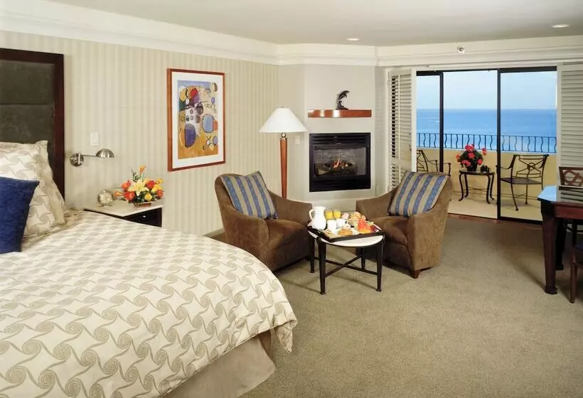 海の見えるダブルベッドスタンダードルーム, Monterey Bay Inn