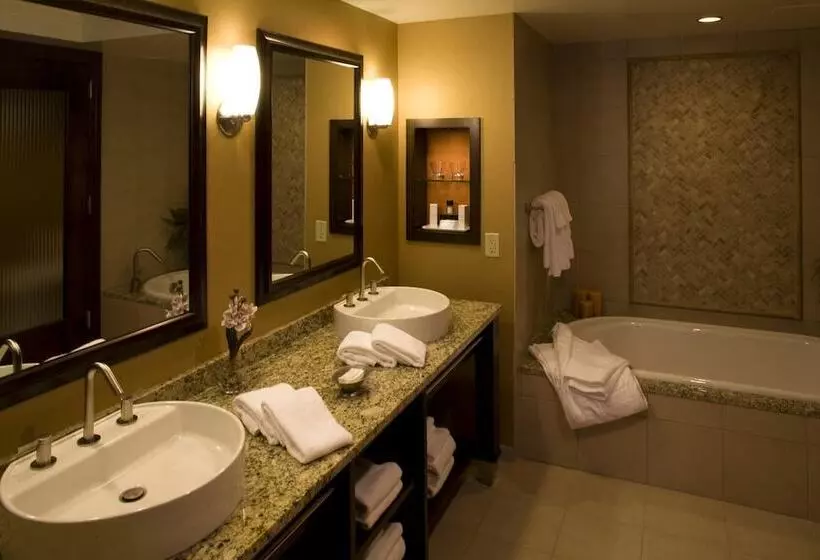 キングサイズベッドのスイートルーム, Mount Airy Casino Resort   Adults Only 21 Plus