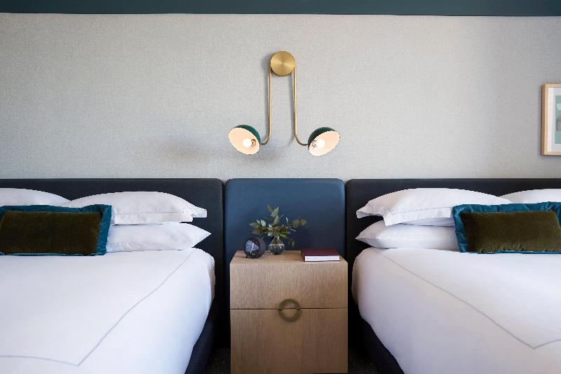 جناح سرير كينج, Newport Beach Marriott Bayview