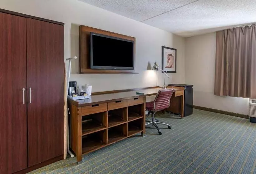 身障者適用スーペリアールーム, Quality Inn Lexington Horse Park