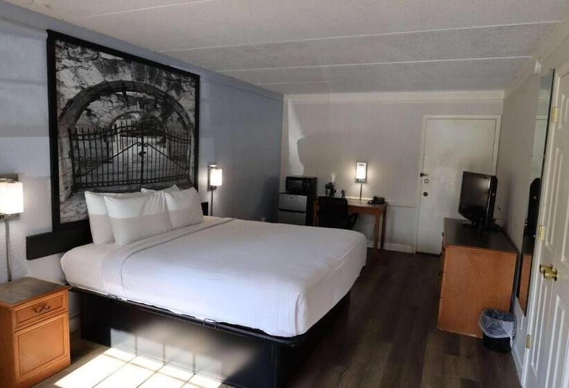Pokój Typu Standard Łóżko King Przystosowany dla Osób Niepełnosprawnych, Super 8 By Wyndham Austin South I 35
