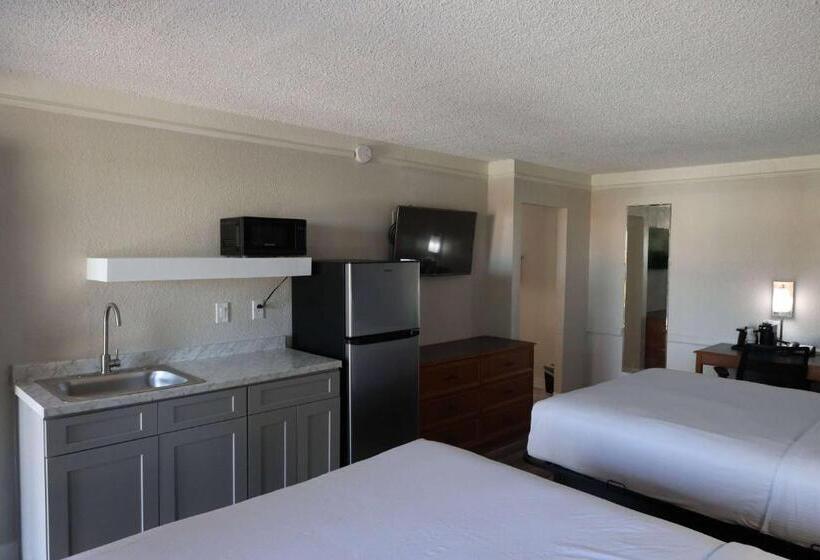 Studio Standard, Super 8 By Wyndham Austin South I 35