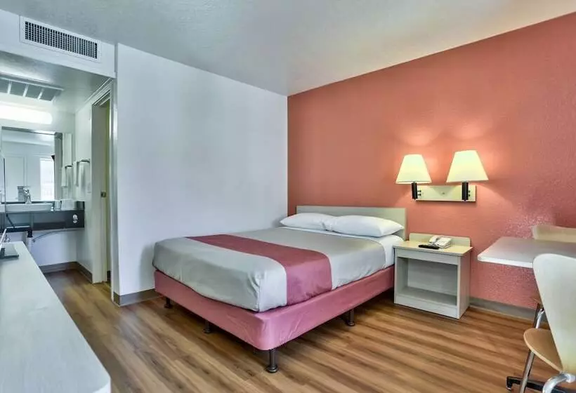 اتاق لوکس, Motel 6 Flagstaff, Az   Butler