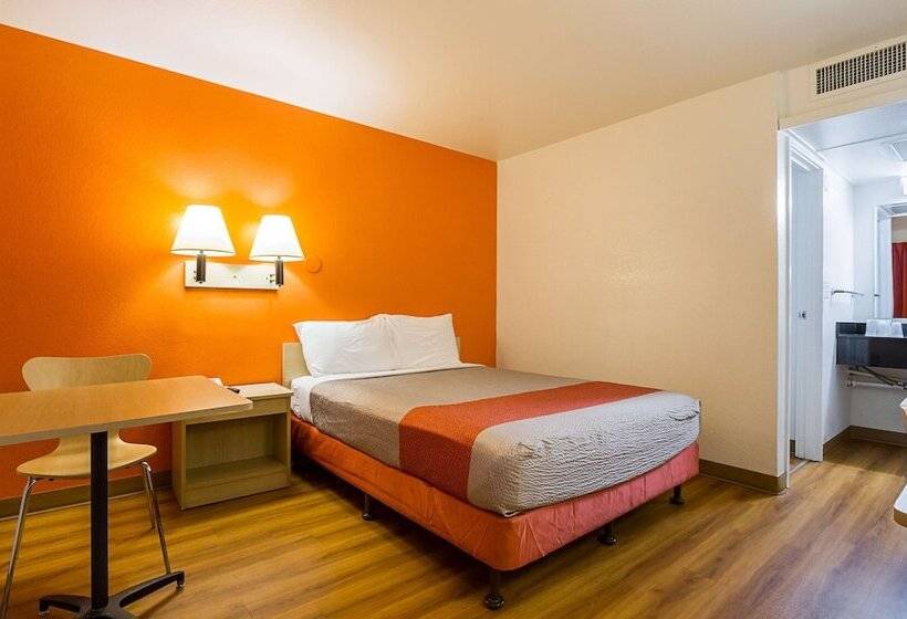 Номер Deluxe, Motel 6 Mesa North