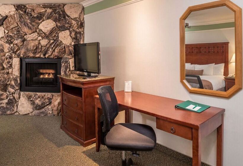 Номер Стандарт, Laurel Inn & Conference Center