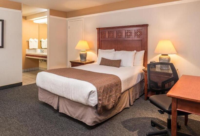 Номер Стандарт, Laurel Inn & Conference Center