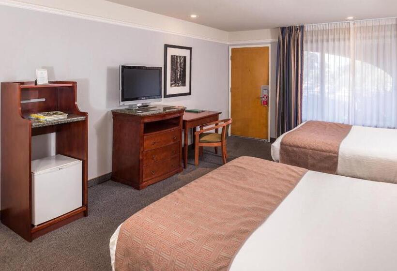 Номер Стандарт, Laurel Inn & Conference Center