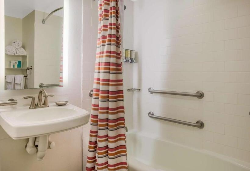 身障者適用スタンダードルーム, Sonesta Resort  Hilton Head Island