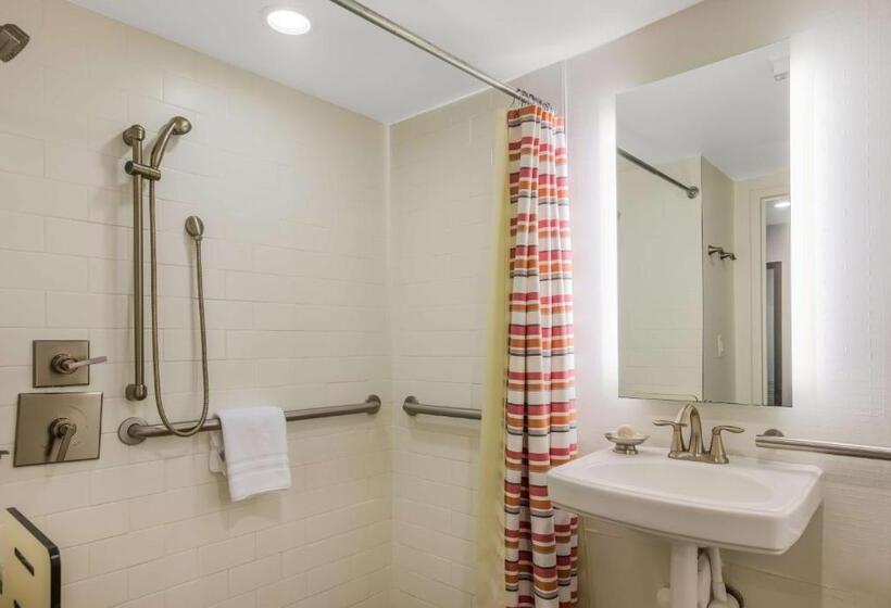 身障者適用スタンダードルーム, Sonesta Resort  Hilton Head Island