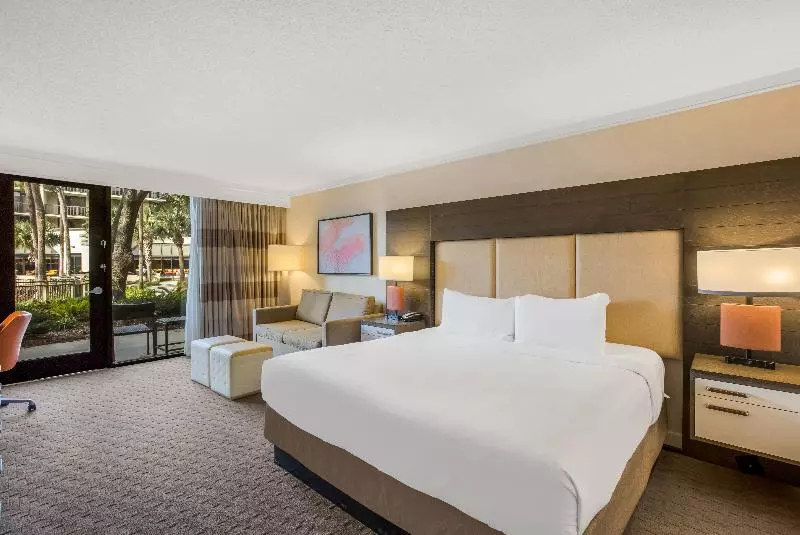 اتاق استاندارد با تخت بزرگ, Sonesta Resort Hilton Head Island