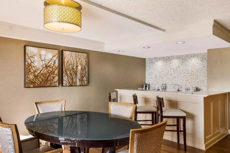 سوئیت با تخت بزرگ, Sonesta Resort Hilton Head Island