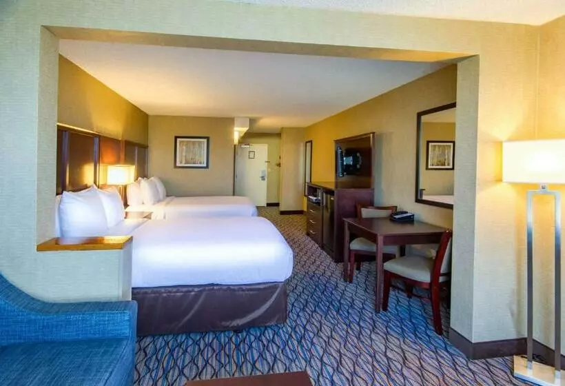 سوییت, Clarion Hotel Anaheim Resort