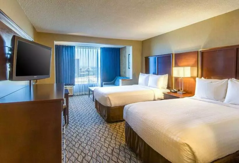 سوییت, Clarion Hotel Anaheim Resort