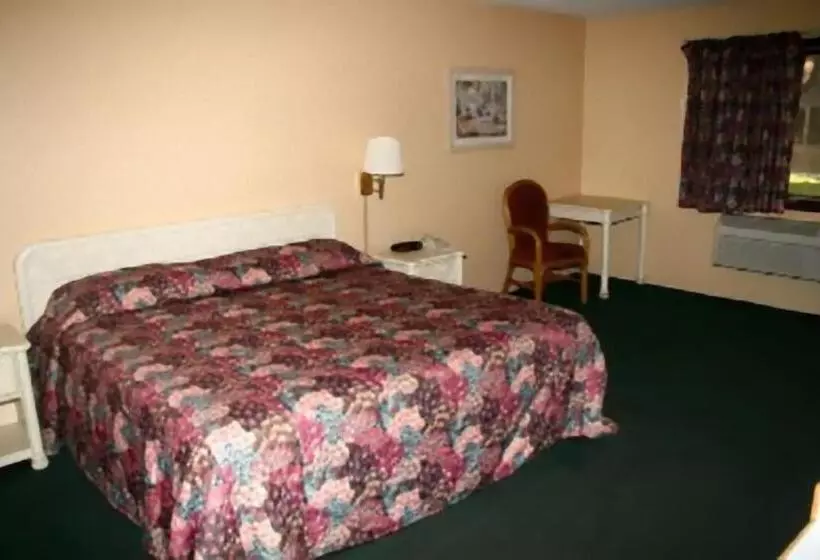 キングサイズベッドのスタンダードルーム, Americas Inn