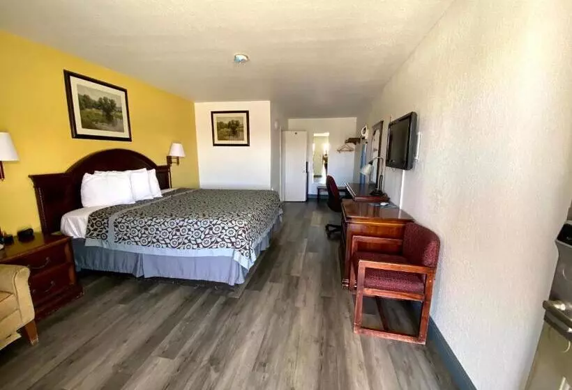 キングサイズベッドのスタンダードルーム, Days Inn By Wyndham Van Horn Tx