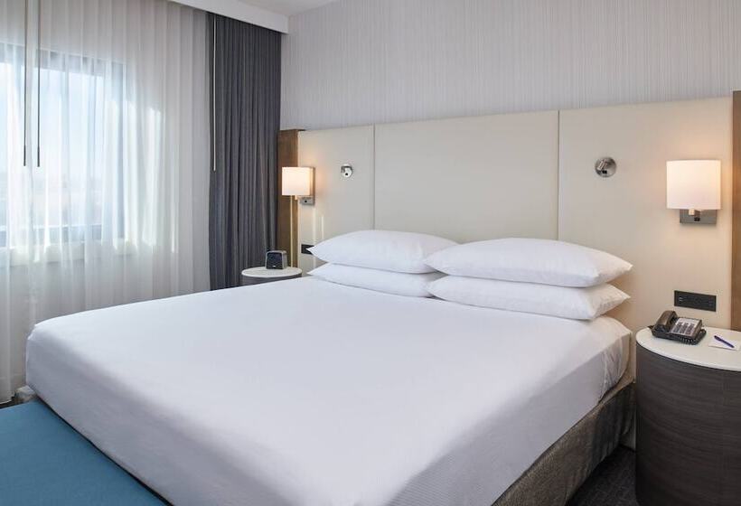 Номер Стандарт Двуспальная Кровать, Delta Hotels By Marriott Detroit Novi