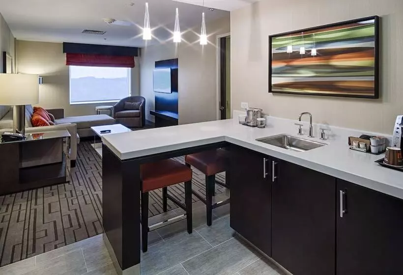 スイート, Doubletree By Hilton Hotel Bristol, Connecticut