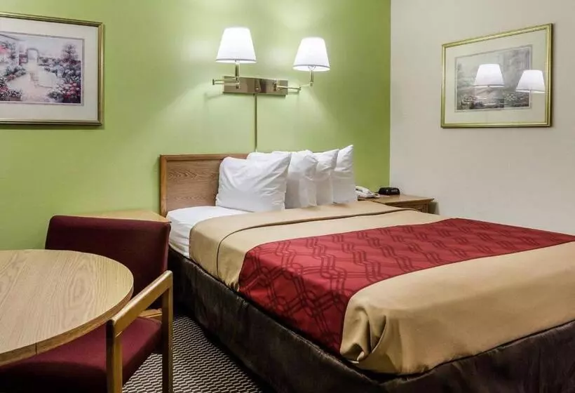 スタンダードルーム, Econo Lodge University