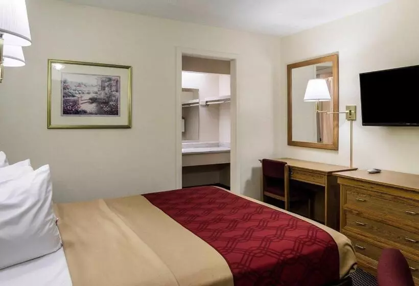 スタンダードルーム, Econo Lodge University
