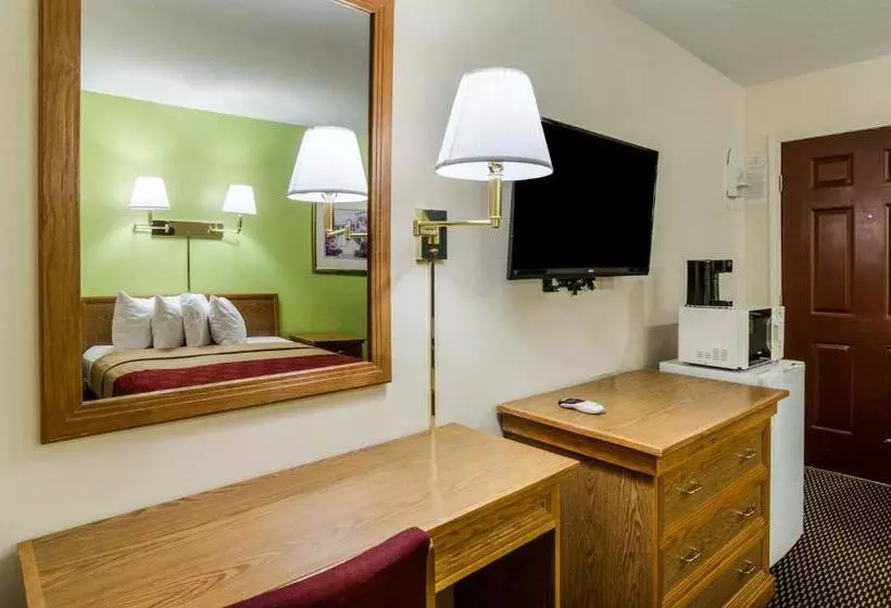 キングサイズベッドのスタンダードルーム, Econo Lodge University