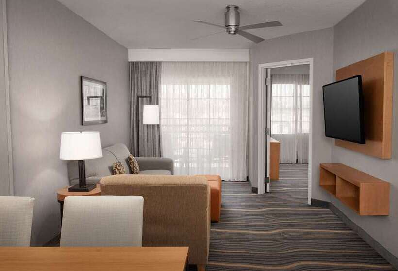 غرفة قياسية سرير كينج, Embassy Suites Boca Raton