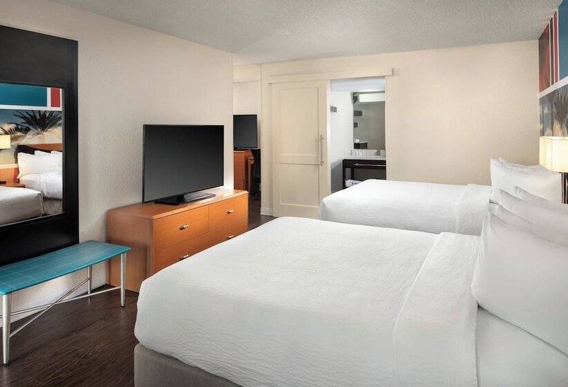 Полулюкс, Fairfield By Marriott Anaheim Resort