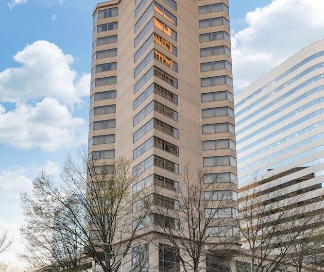 Номер Deluxe, Omni Richmond