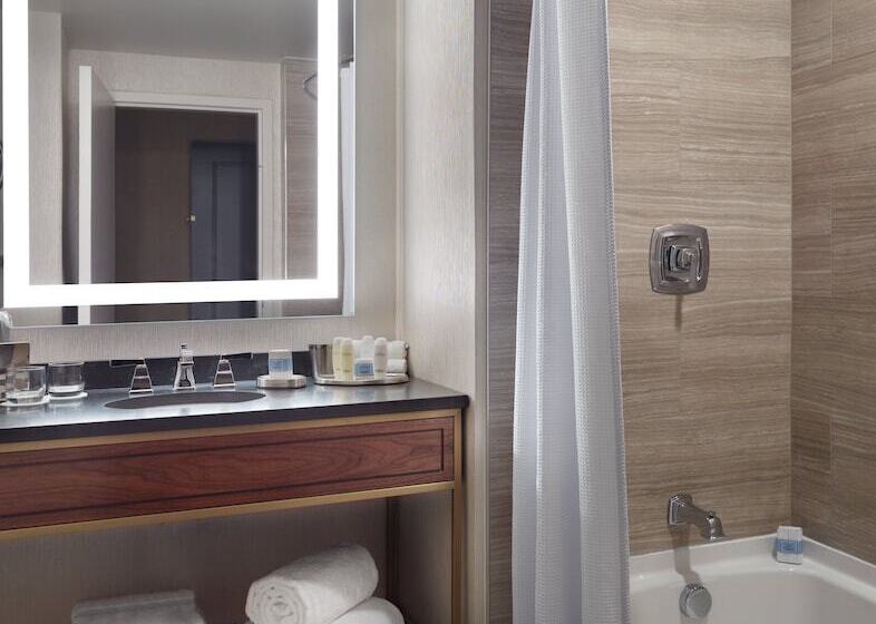 Номер Премиум, Omni Richmond