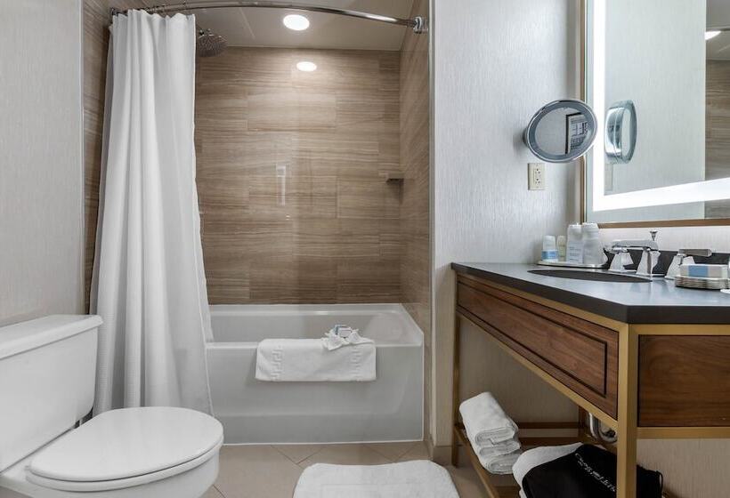 Номер Премиум, Omni Richmond